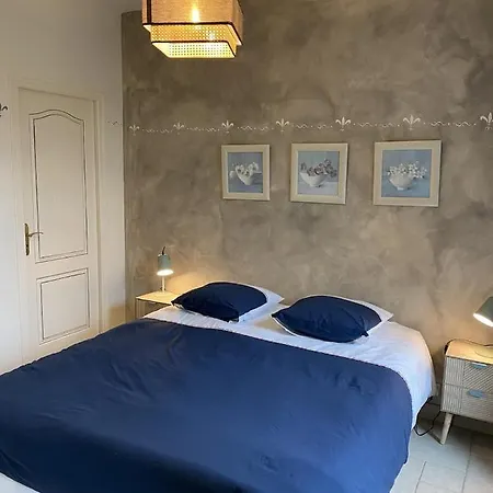 La Maison Du Bonheur Bed & Breakfast